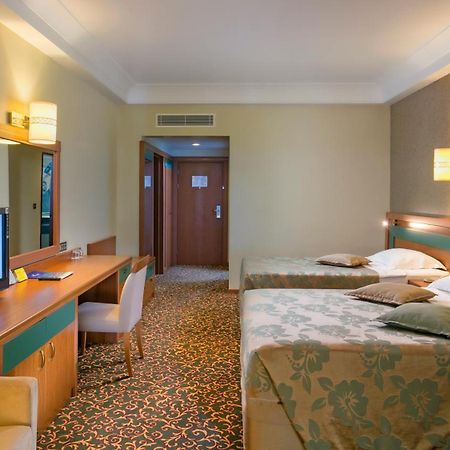 Oezkaymak Select Resort Алания Номер фото